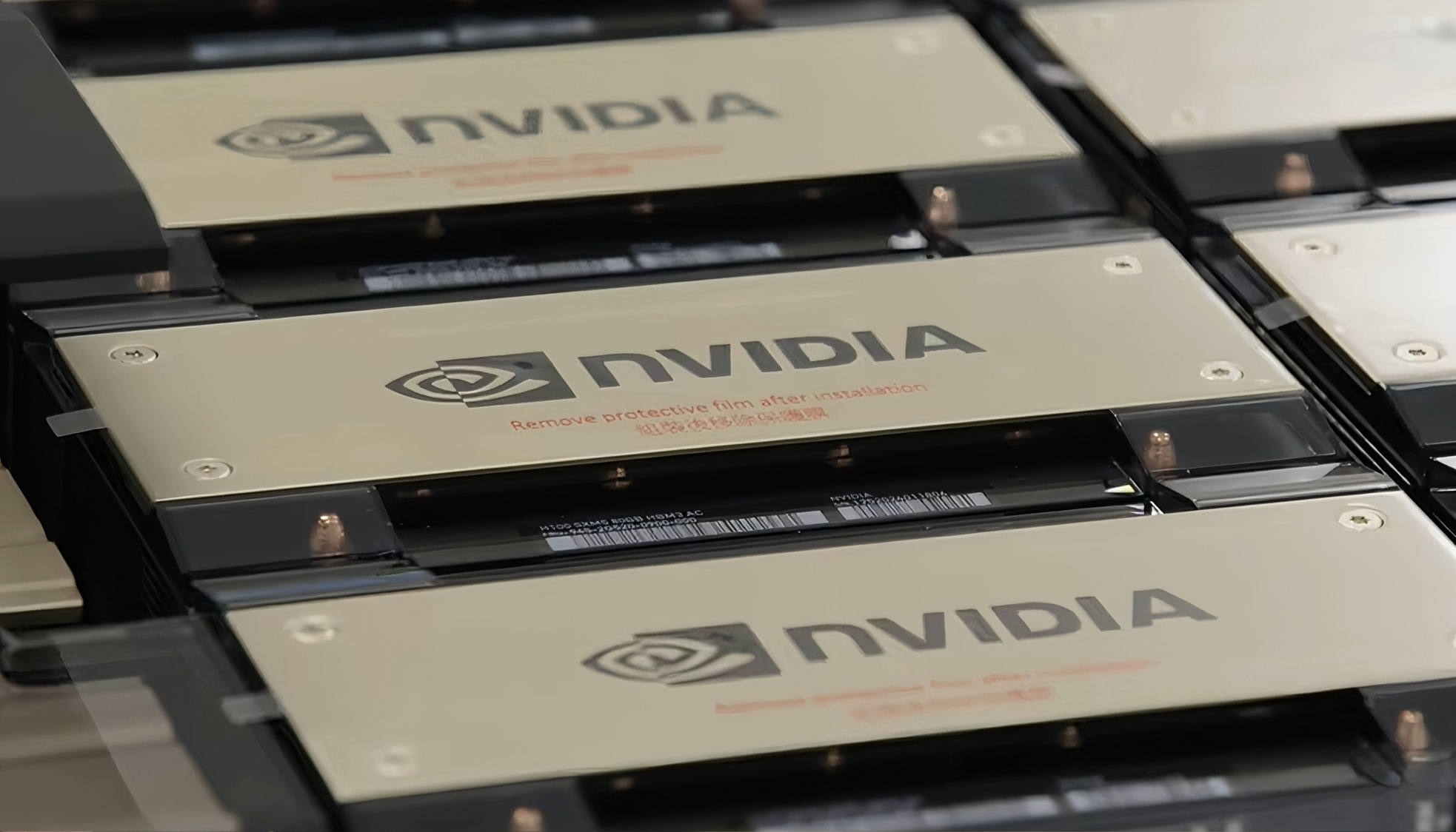 【奥伟斯OWEIS】NVIDIA英伟达AI 服务器涨价15%不是终点：存储、电源、接口芯片同步承压