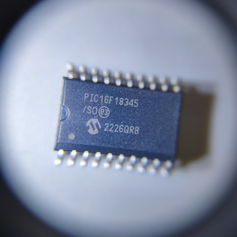 PIC16F18345-I.jpg